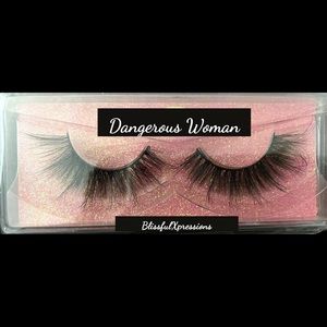 💫HP🏆💫🛍Brand New🛍“Dangerous Women”-Lashes